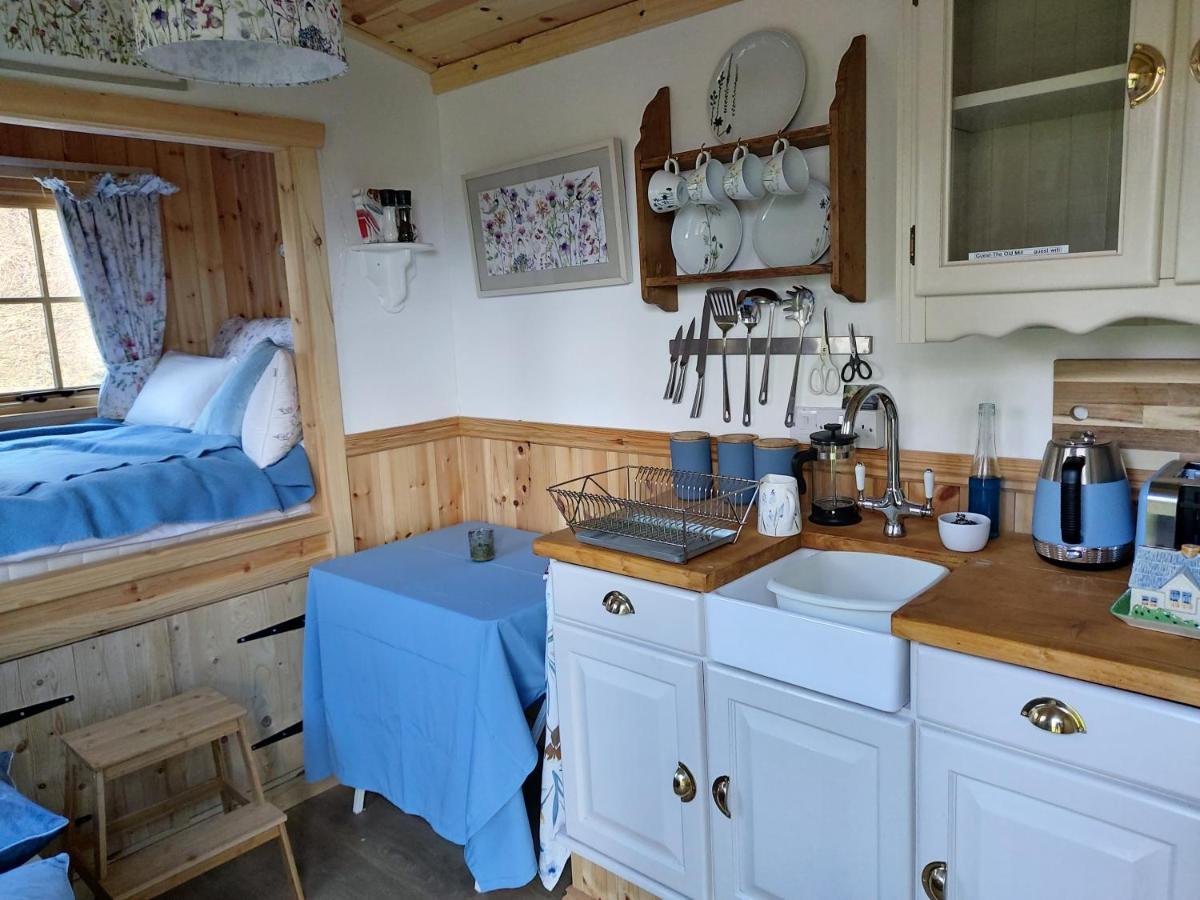 The Old Mill Shepherds Hut Okehampton Dış mekan fotoğraf