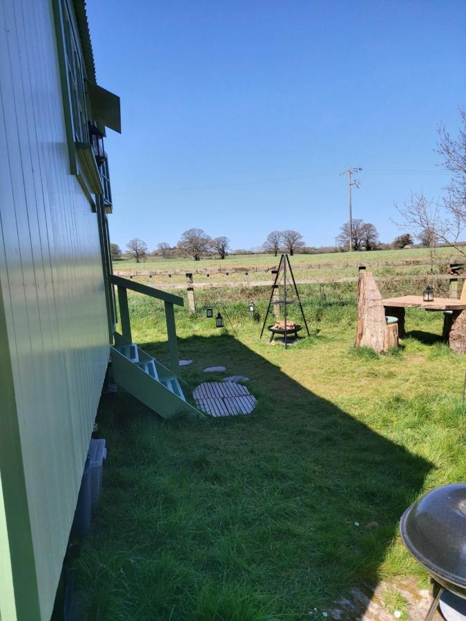 The Old Mill Shepherds Hut Okehampton Dış mekan fotoğraf